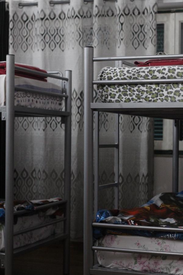 Tufina Hostel Тирана Екстер'єр фото